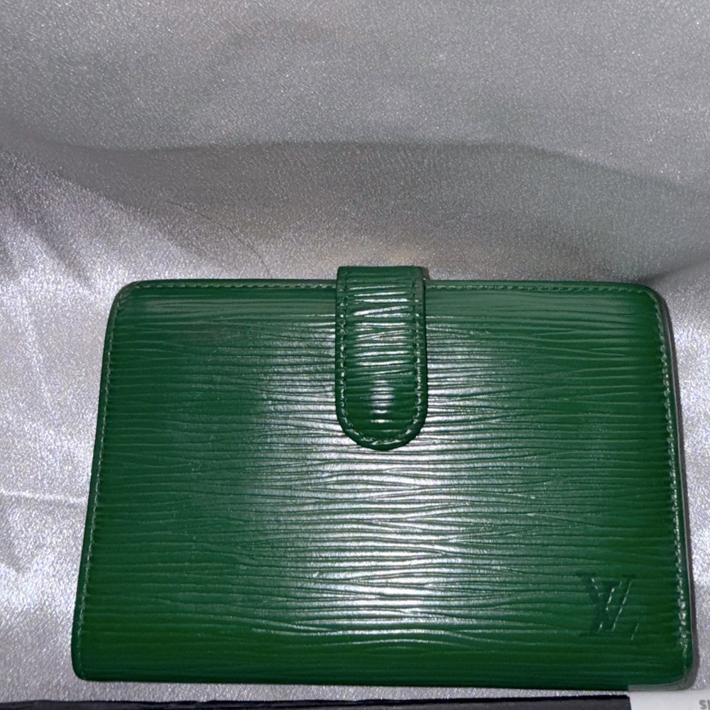 Louis Vuitton Green Bifold Kisslock Wallet/MI0975